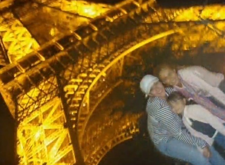 with Marichelo and Ana Paula at the Eiffel Tour - 0 Mi Familia