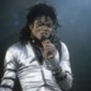 michael-jackson-280557l-thumbnail_gallery - mj