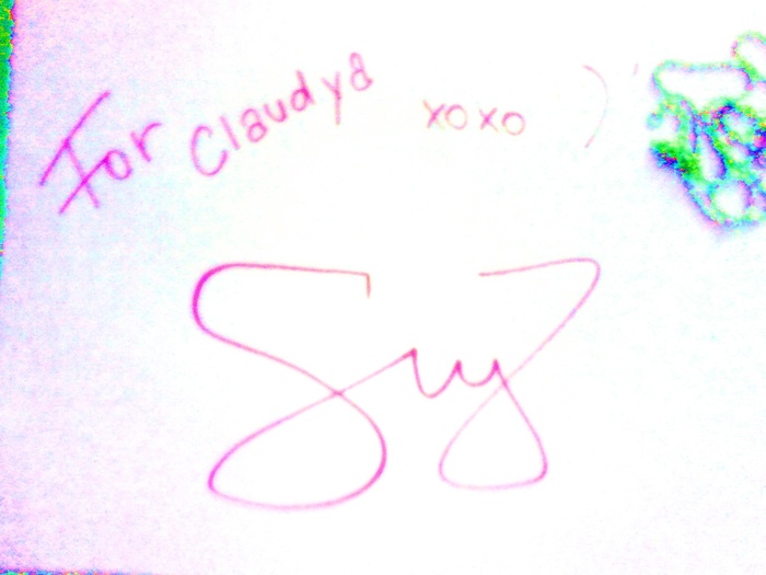 For claudya ! - 0 New autographs xd