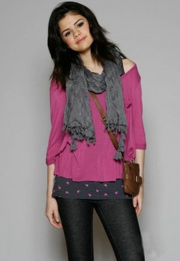 Selena-Gomez-Dream-Out-Loud-5 - New Pictures Of me Dream Out Loud Clothing Line  Disney Dreaming