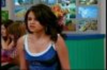 selena gomez in the suite life on deck (9)