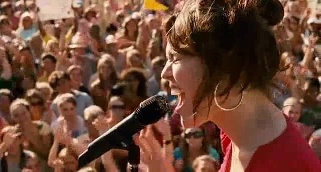 miley ray cyrus (18) - miley cyrus in hannah montana the movie singing the climb