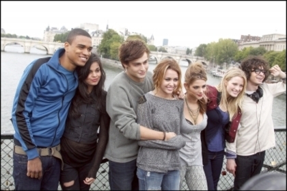 Filming LOL in Paris. xD (178)