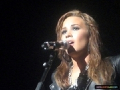 21153923_IBMJMLJBT - demi lovato concertes