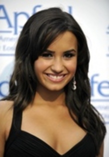 demmez (46) - all what you have to know about demi lovato