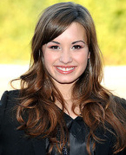 KWLWNMPFMLMHBOQSAWY - Demi Lovato