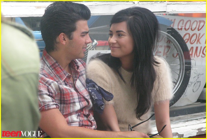 joe-jonas-demi-lovato-teen-vogue-11