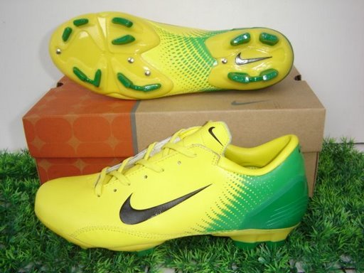 DSC07329 - Football shoes