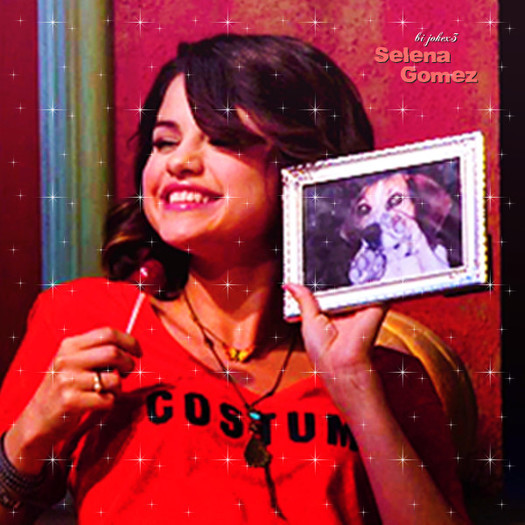 35853254_HIQDXZSFO - Selena Gomez Glittery Photos