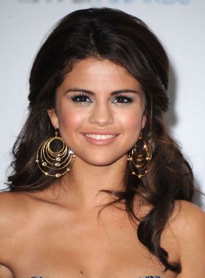 normal_030 - Selena Gomez Award Shows 2O11 January O5 People Choice s Awards