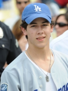 90470_nick-jonas-at-the-dodgers-opening-day-april-13-2009 - Rare Photos With My Nicky