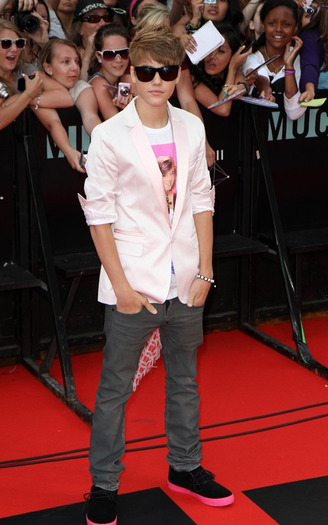 Justin Bieber 2011 MuchMusic Awards 4