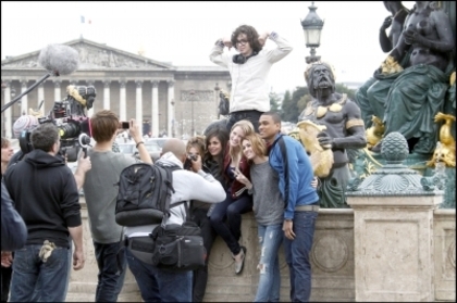 Filming LOL in Paris. xD (32)