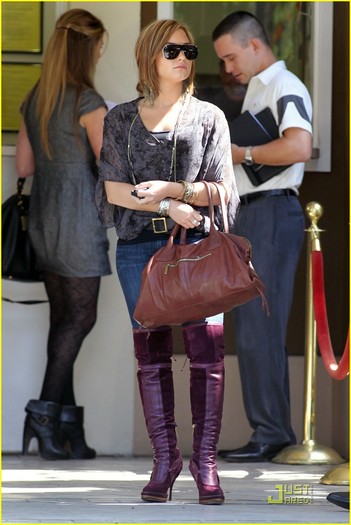 demi-lovato-purple-boots-10 - In Bverly Hills