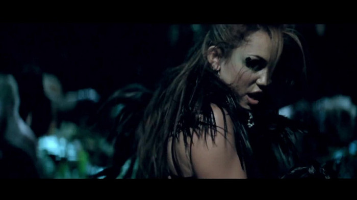 Miley Cyrus - Can\'t Be Tamed 103