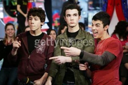 5 - MTV TRL With The Jonas Brothers