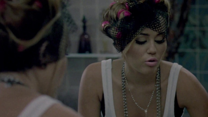 Miley Cyrus - Who Owns My Heart 0346