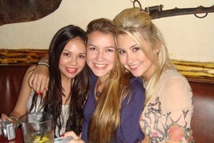 Janel, Nathalia and me - Friends x_x
