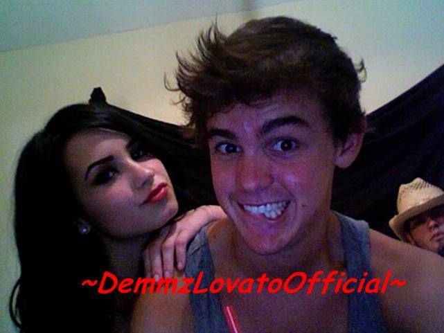 Lovato (1) - XxXDemi Lovato personal pictures