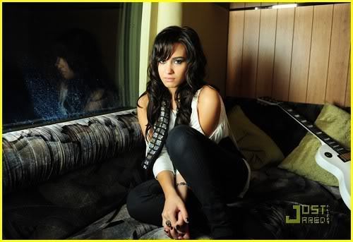 demi-lovato-dont-forget-video-01