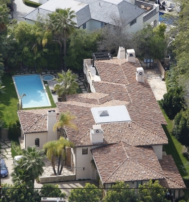 Miley Cyrus - Cyrus Family House (6)