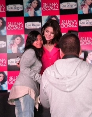 2 - Autograph Signing In Madrid