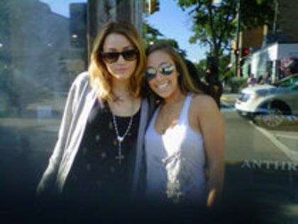 12667889_TDGLQIHDW - miley cyrus rare and personals photos