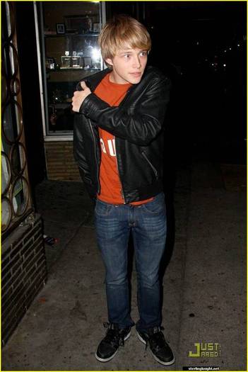 sterlingknight_net-arrivingattaylorspreitlersbday-0005