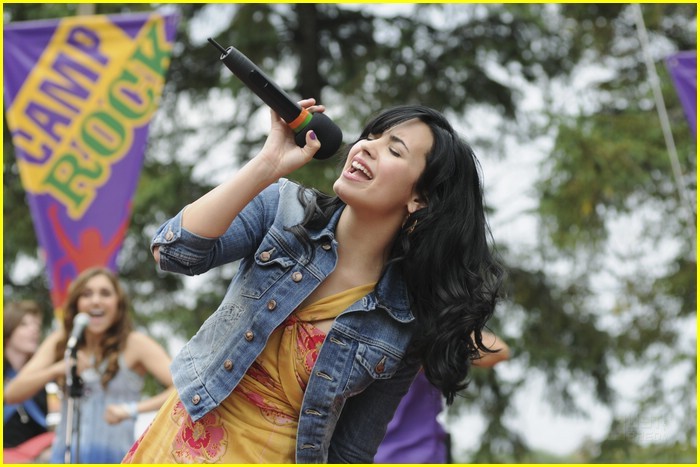 camp-rock-2-stills-34