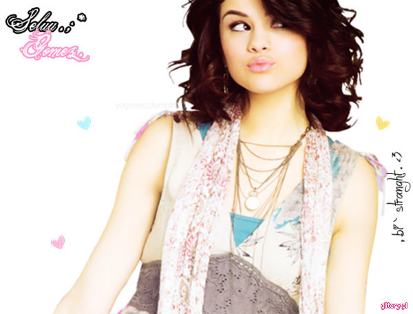 35853233_YEKNCIEQK - Selena Gomez Glittery Photos