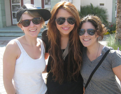 Summer pic <33 - x Miley with her fans x