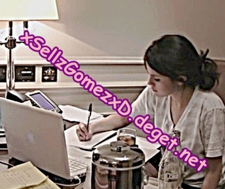 Always working (Fake Pic) - Never_Say_Never