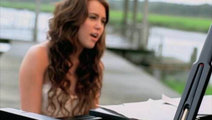 Miley Cyrus When I Look At You  screencaptures 02 (12) - miley cyrus when I look at you