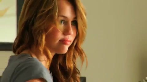 CAUFGTE7 305 - x exclusive Rare Behind the Scenes of Miley and Max Azria clothing line