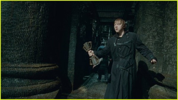 Harry_Potter_and_the_Deathly_Hallows_Part_2_1310661954_2_2011