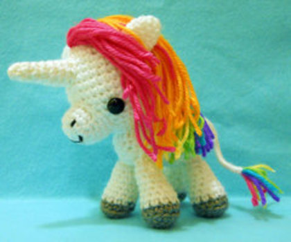 crocheted_rainbow_unicorn_by_syppah-d3pte0f_thumb