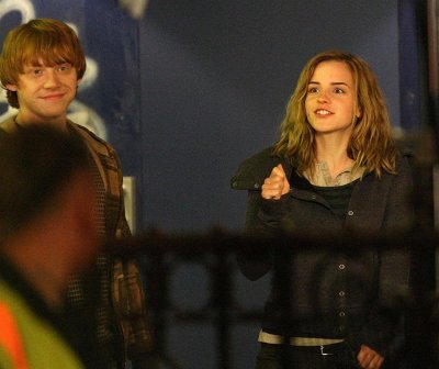 normal_onset-dh-301 - On set with Dan and Rupert-april 21st 2009