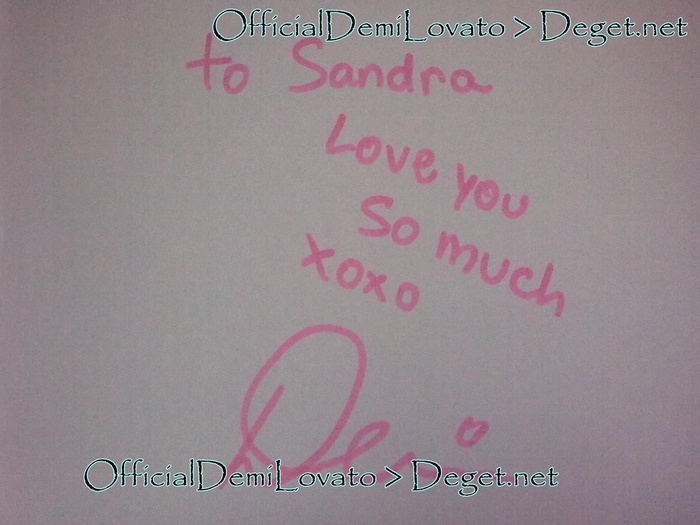 OMG officialdemilovato autograph she is real