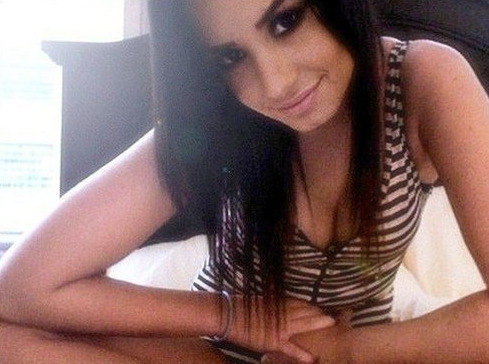 XGFSMKMTXBQJXASTQZC - demi lovato