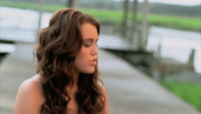 Miley Cyrus When I Look At You  screencaptures 02 - miley cyrus when I look at you