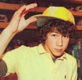 l_a837af34bf85d9e84b4153335b0d0e28 - Nick with hat