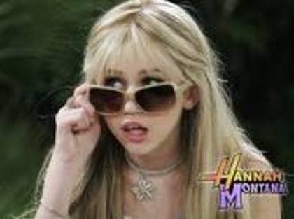 HANNAH MONTANA 021 - Photos 005