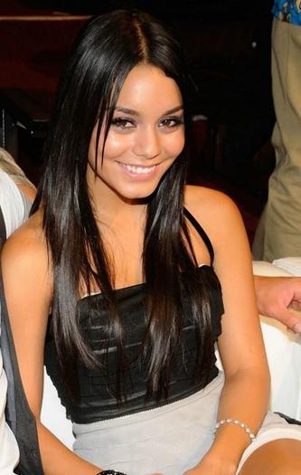 vanessa-hudgens-hair_413x6512