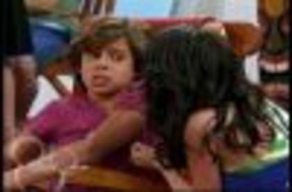 selena gomez in the suite life on deck (42)