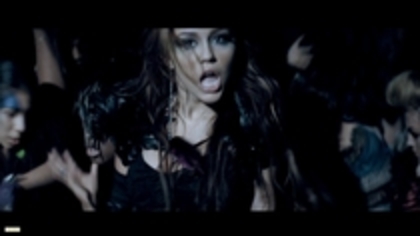 16578500_CIIXEAYIK - miley cyrus cant be tamed