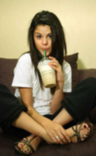 Like or Unlike :)) - xEnter-About SelenaX