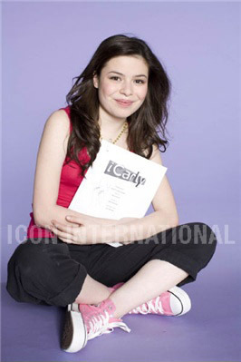 Miranda-Photoshoots-miranda-cosgrove-2366810-266-399