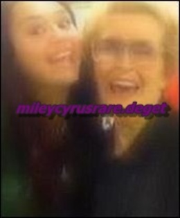 m n ma grandmother - a rare pics with miley and her grandma