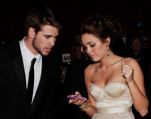 liam-hemsworth-miley-cyrus2