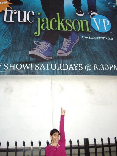 True Jackson VP Backstage (041)